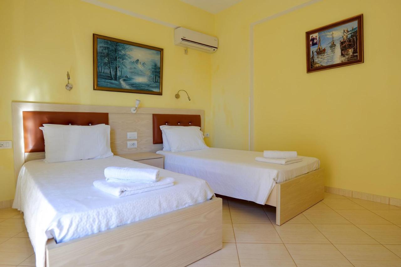 Sunny Holiday Sarande Exterior photo